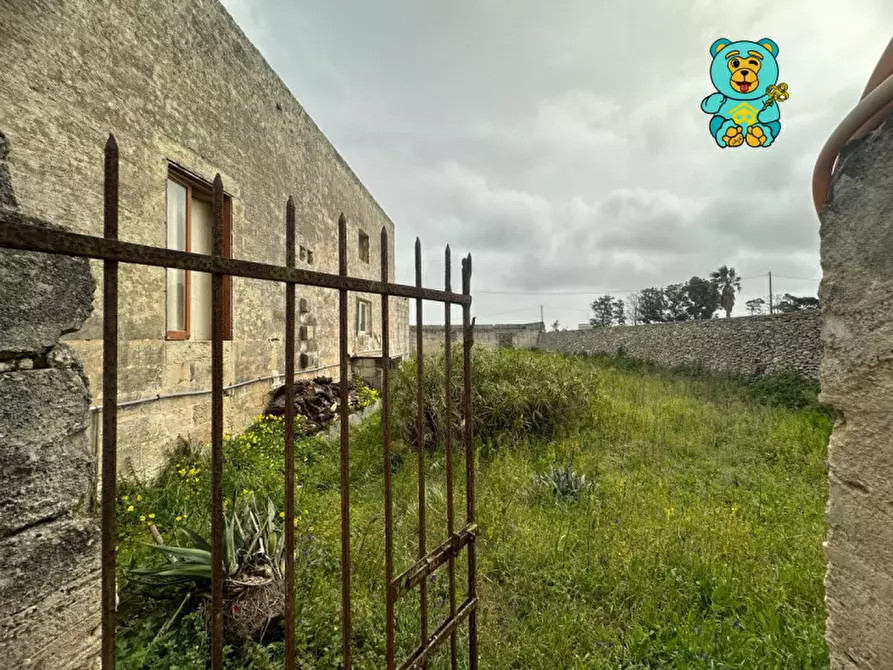 Immagine 18 di Villa in vendita  in strada provinciale lecce torre dell'orso a Melendugno