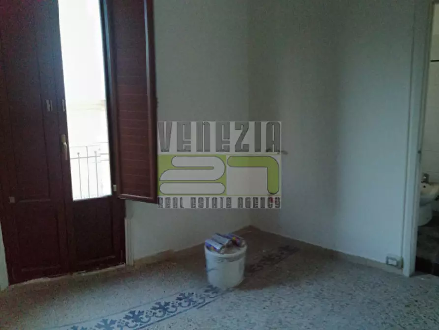 Immagine 3 di Palazzo in vendita  a Ragusa