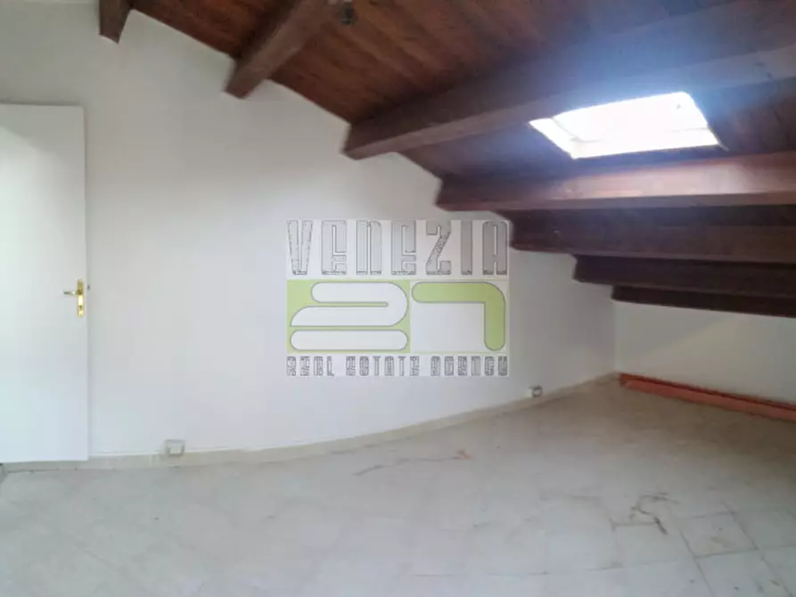 Immagine 6 di Palazzo in vendita  a Ragusa