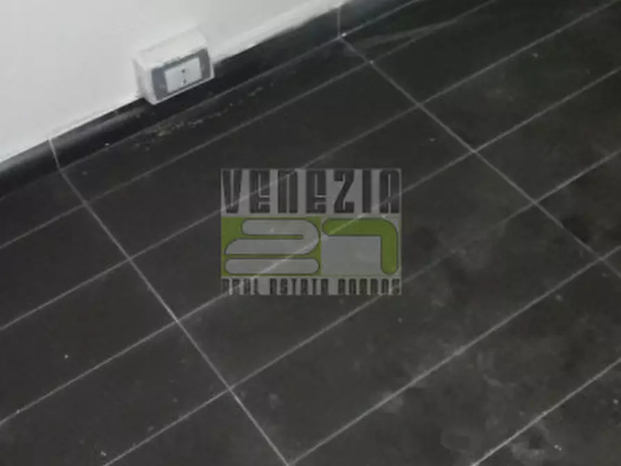 Immagine 11 di Palazzo in vendita  a Ragusa