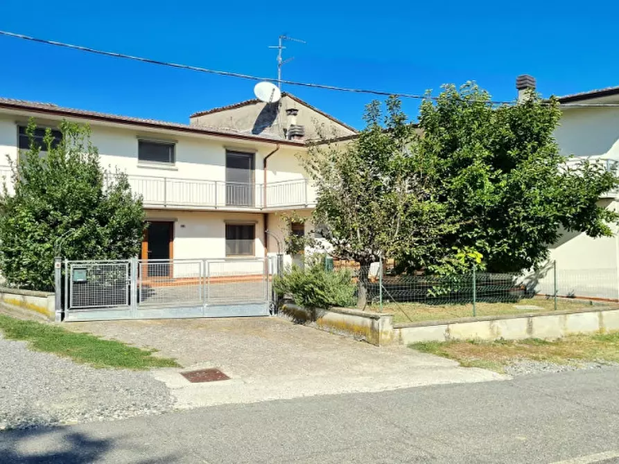 Immagine 1 di Casa indipendente in vendita  in Case sparse Barani n.6 a Vernasca