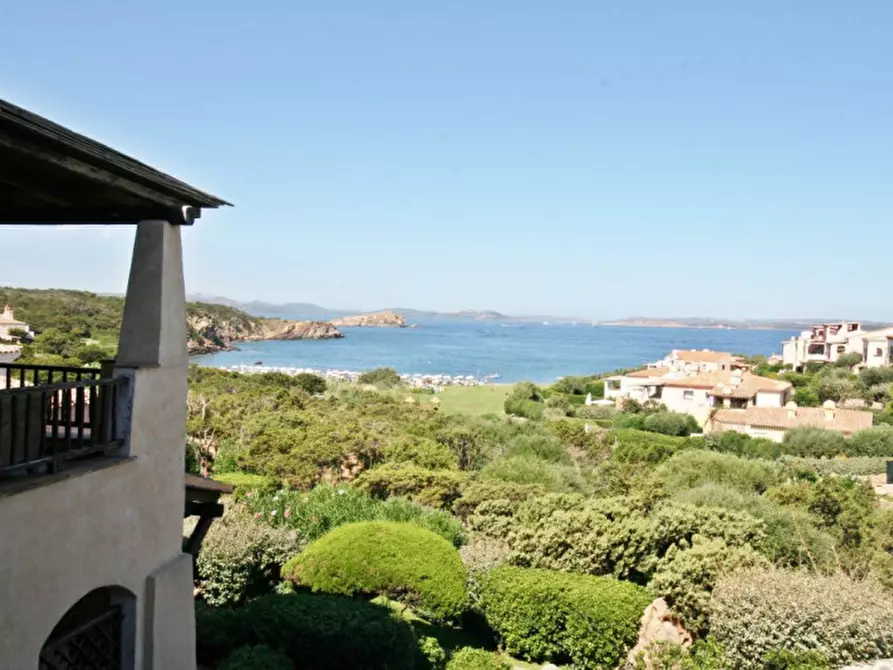 Immagine 2 di Appartamento in vendita  a Arzachena