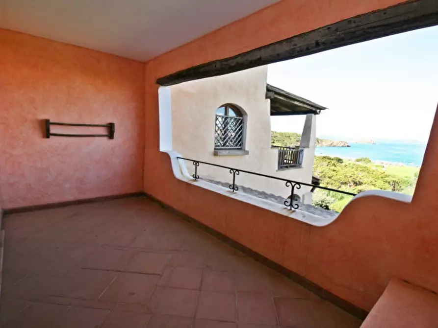 Immagine 4 di Appartamento in vendita  a Arzachena