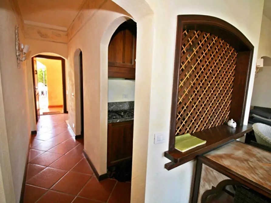 Immagine 6 di Appartamento in vendita  a Arzachena