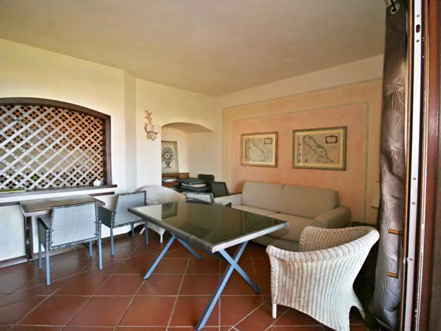 Immagine 8 di Appartamento in vendita  a Arzachena