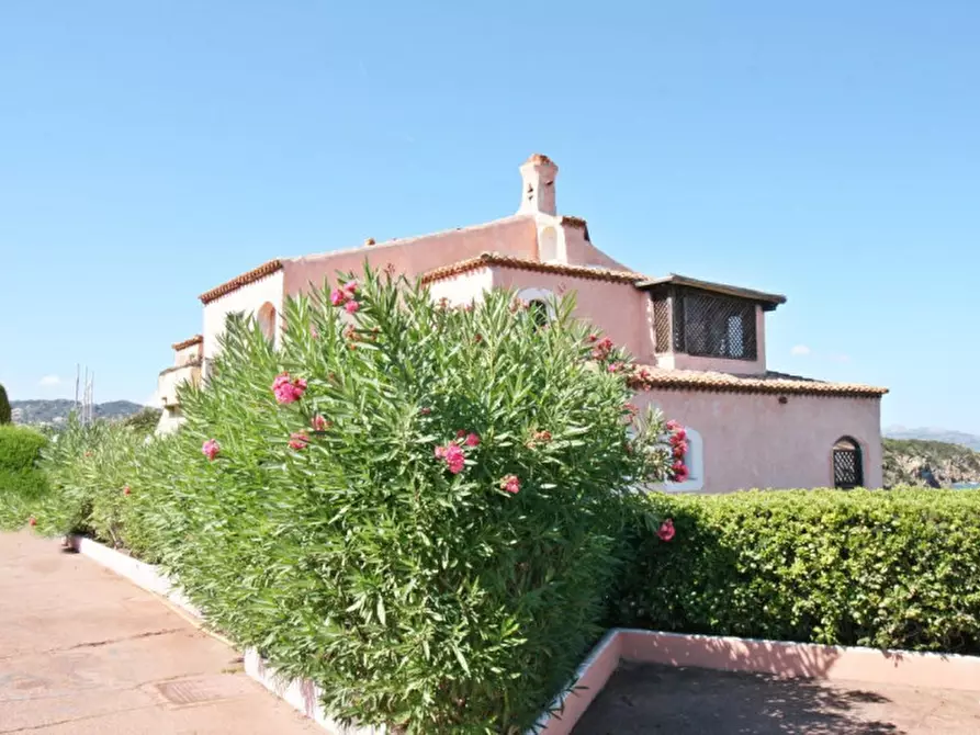 Immagine 24 di Appartamento in vendita  a Arzachena