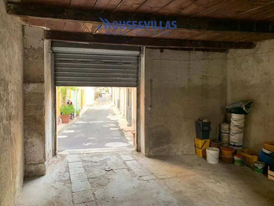 Immagine 10 di Casa indipendente in vendita  in via foscolo a Avola