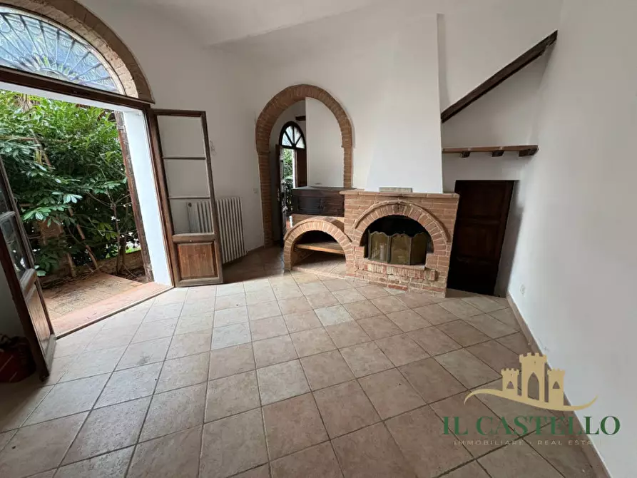 Immagine 2 di Villetta a schiera in vendita  in piazza san pietro a Castiglione Del Lago