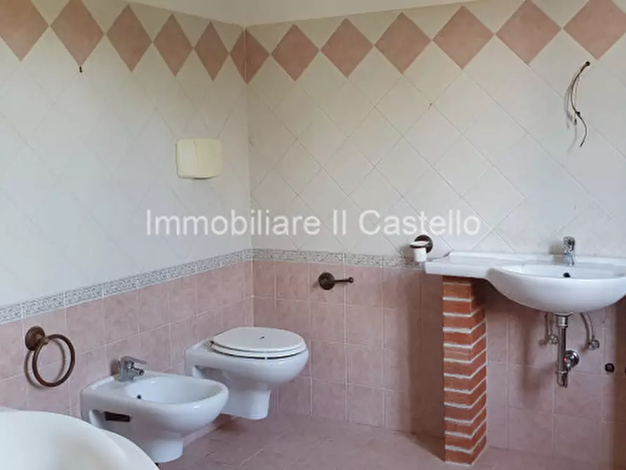 Immagine 17 di Villetta a schiera in vendita  in piazza san pietro a Castiglione Del Lago