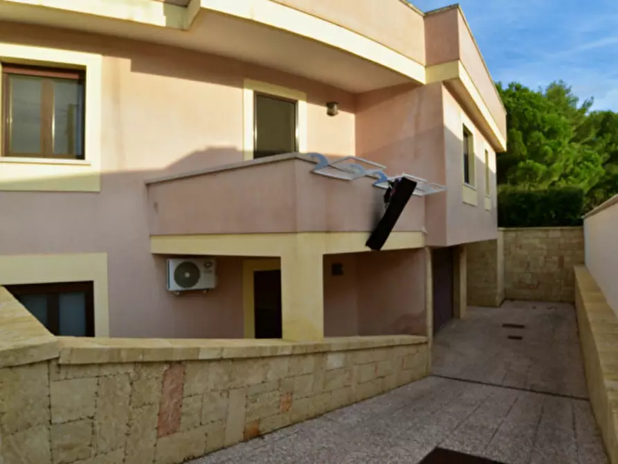 Immagine 11 di Villa in vendita  in Via Riccione a Taviano