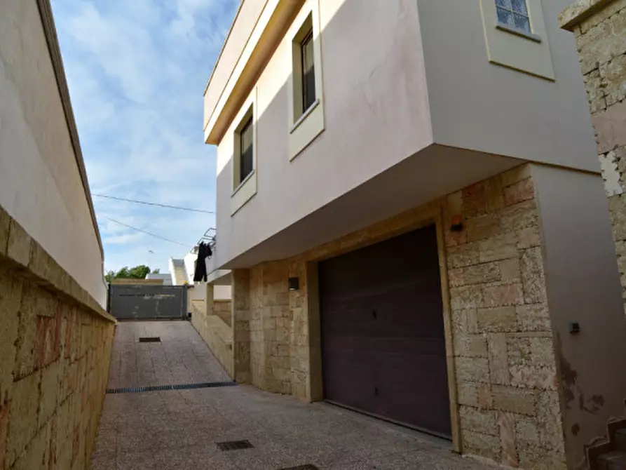 Immagine 14 di Villa in vendita  in Via Riccione a Taviano
