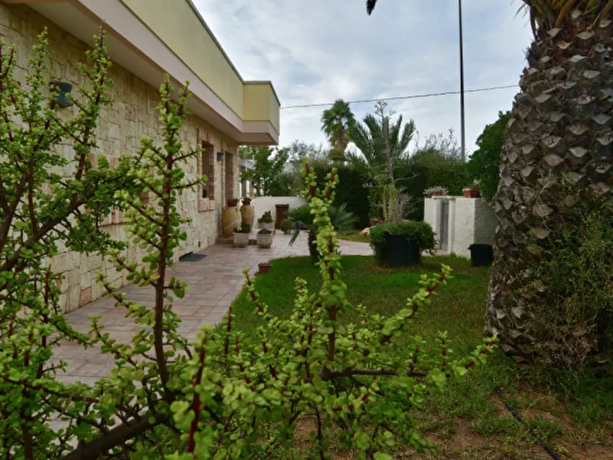Immagine 17 di Villa in vendita  in Via Riccione a Taviano