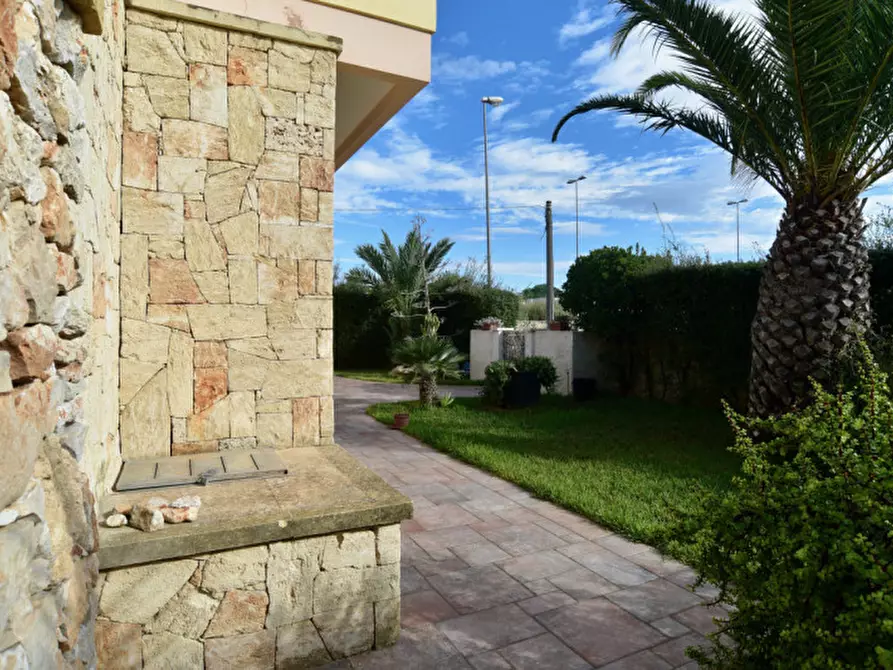 Immagine 27 di Villa in vendita  in Via Riccione a Taviano