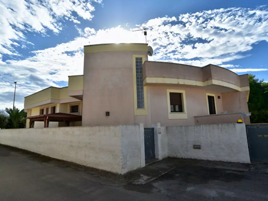 Immagine 30 di Villa in vendita  in Via Riccione a Taviano