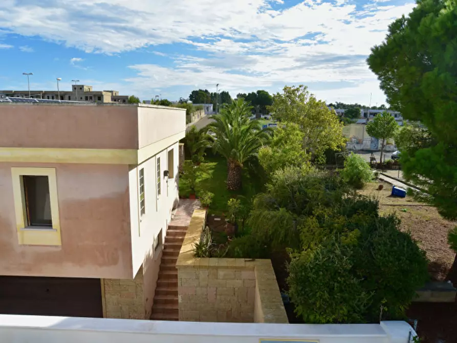 Immagine 31 di Villa in vendita  in Via Riccione a Taviano