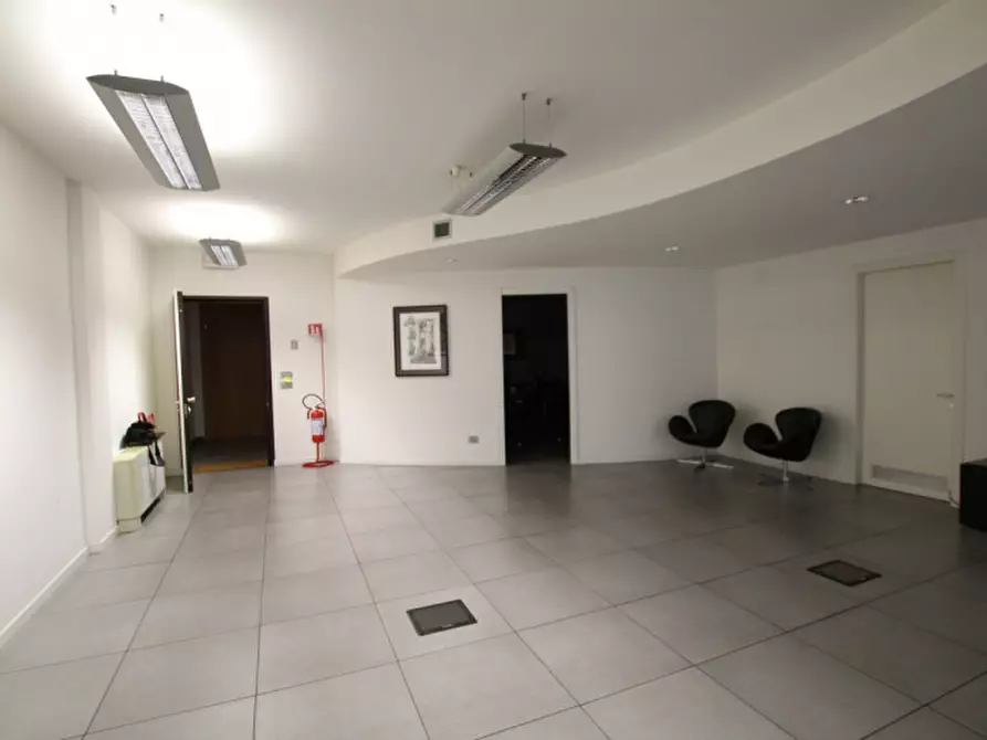 Immagine 2 di Ufficio in vendita  in Via Medoaco a Padova