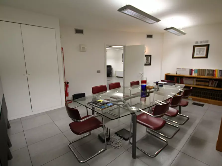 Immagine 4 di Ufficio in vendita  in Via Medoaco a Padova