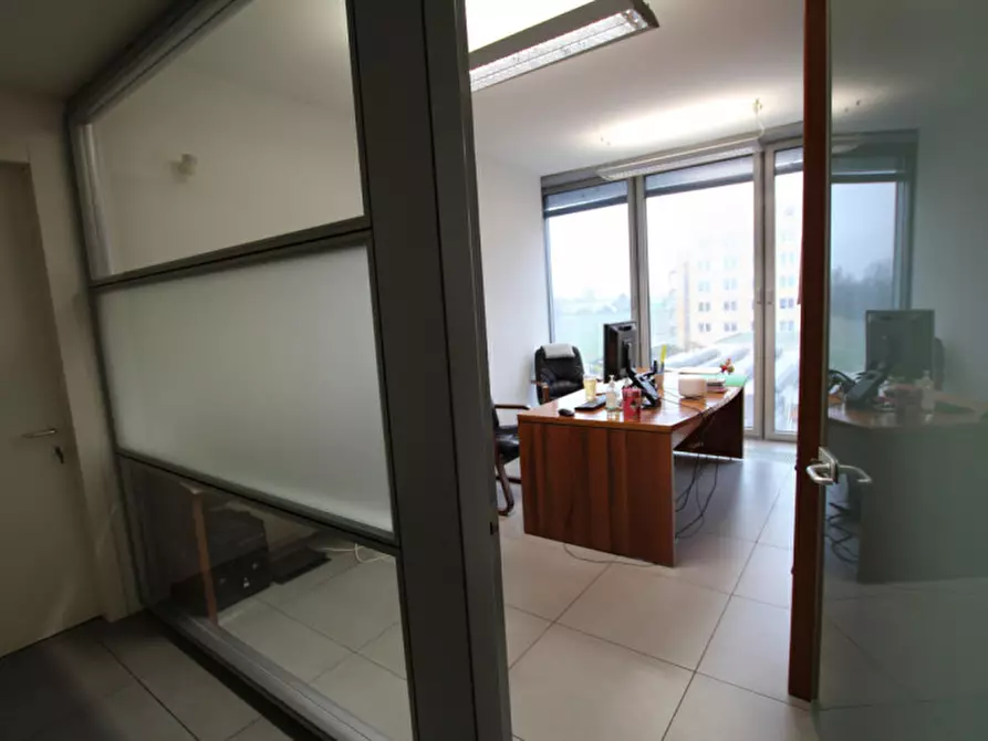 Immagine 7 di Ufficio in vendita  in Via Medoaco a Padova