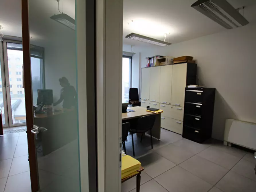 Immagine 8 di Ufficio in vendita  in Via Medoaco a Padova