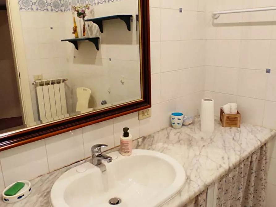 Immagine 19 di Villa in affitto  in via murisengo a Roma