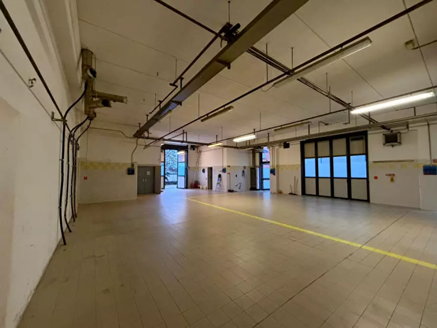 Immagine 1 di Capannone industriale in affitto  in Via Barovier a Abano Terme