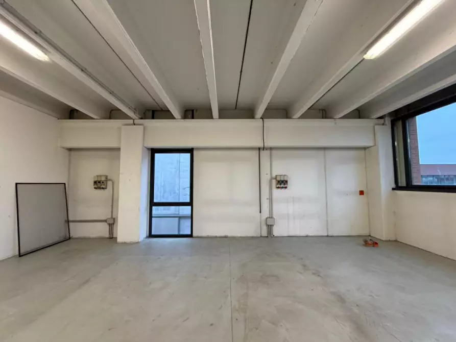 Immagine 10 di Capannone industriale in affitto  in Via Barovier a Abano Terme