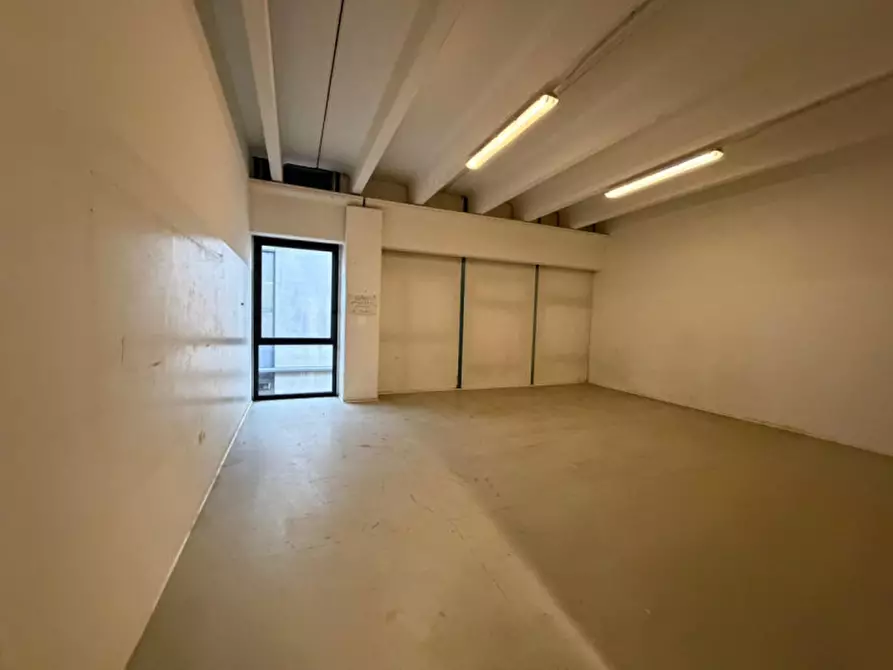 Immagine 17 di Capannone industriale in affitto  in Via Barovier a Abano Terme