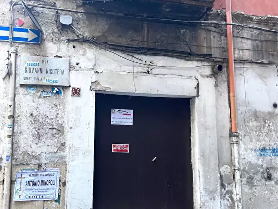 Immagine 2 di Negozio in vendita  in Via Giovanni Nicotera 65 a Napoli