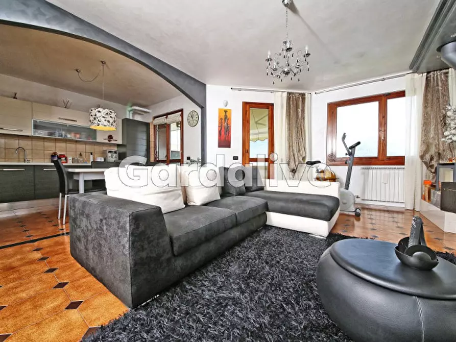 Immagine 4 di Appartamento in vendita  in Via Federico Odorici a Salò