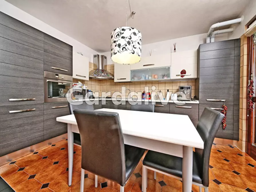 Immagine 5 di Appartamento in vendita  in Via Federico Odorici a Salò