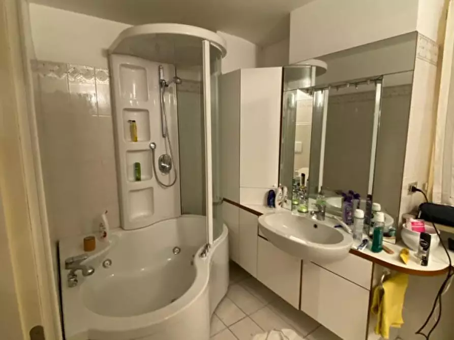 Immagine 12 di Appartamento in vendita  in via pizzecolli 14 a Ancona