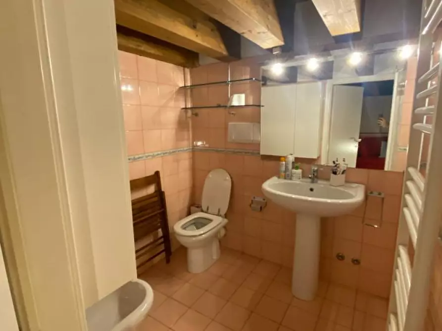 Immagine 13 di Appartamento in vendita  in via pizzecolli 14 a Ancona