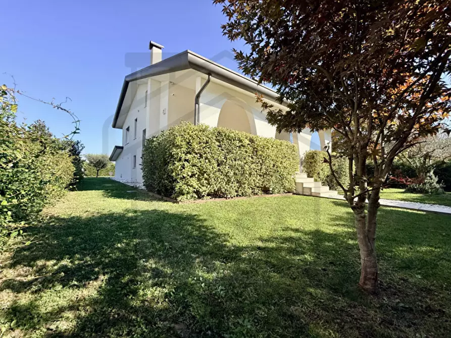 Immagine 4 di Villa in vendita  in Via Cadore a Padova