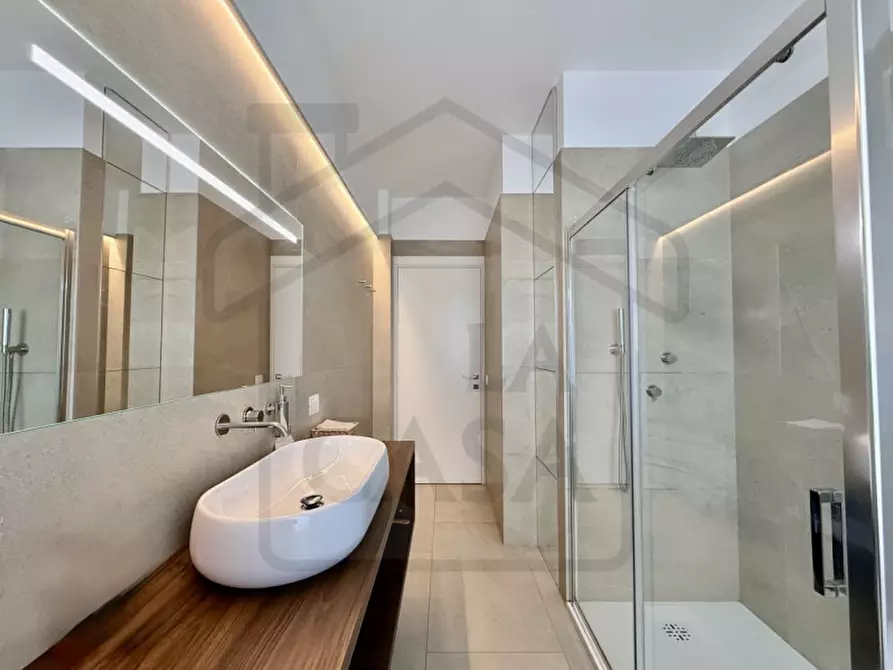 Immagine 15 di Villa in vendita  in Via Cadore a Padova