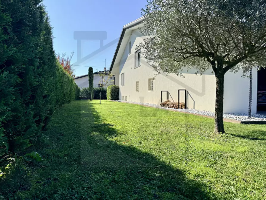 Immagine 39 di Villa in vendita  in Via Cadore a Padova