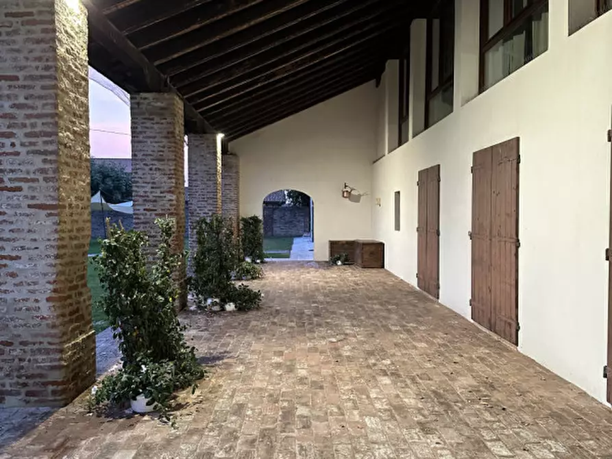 Immagine 1 di Villa in vendita  in Via S. Leopoldo a Cittadella