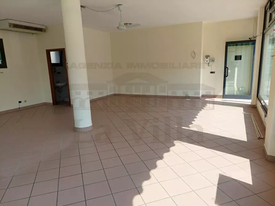Immagine 8 di Negozio in affitto  in VIA PADRE BERNARDO LONGO, 26 a Curtarolo