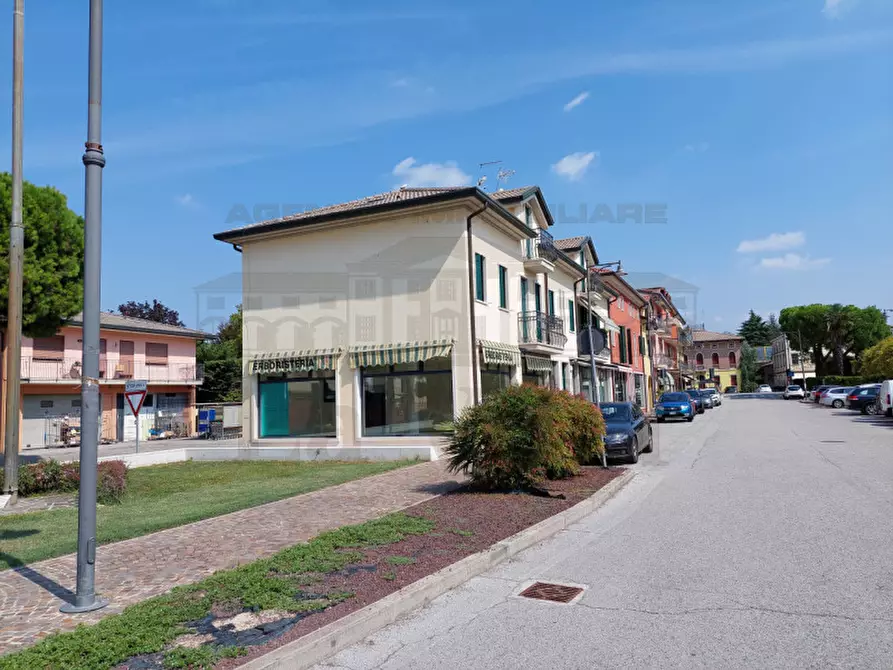 Immagine 12 di Negozio in affitto  in VIA PADRE BERNARDO LONGO, 26 a Curtarolo