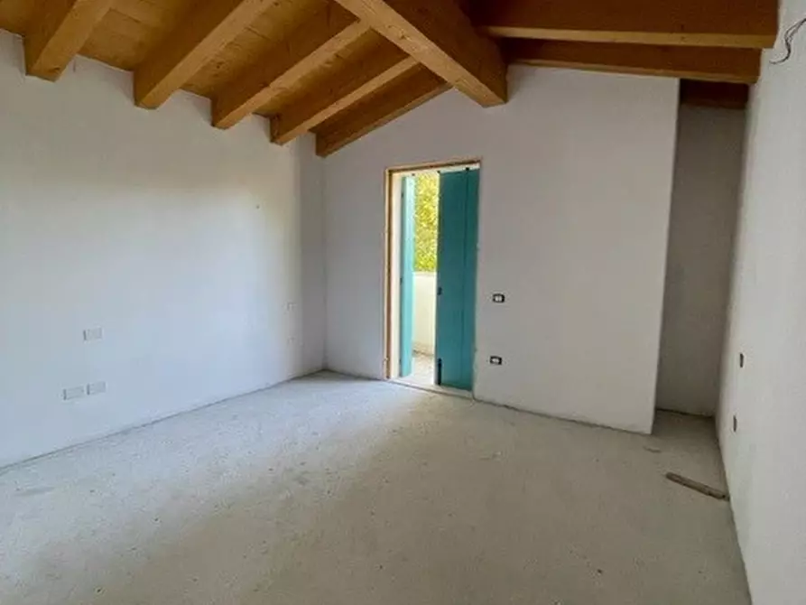 Immagine 9 di Casa trifamiliare in vendita  a Santa Maria Di Sala