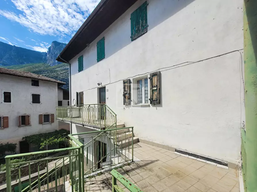 Immagine 3 di Casa indipendente in vendita  in Via Cavedine a Dro