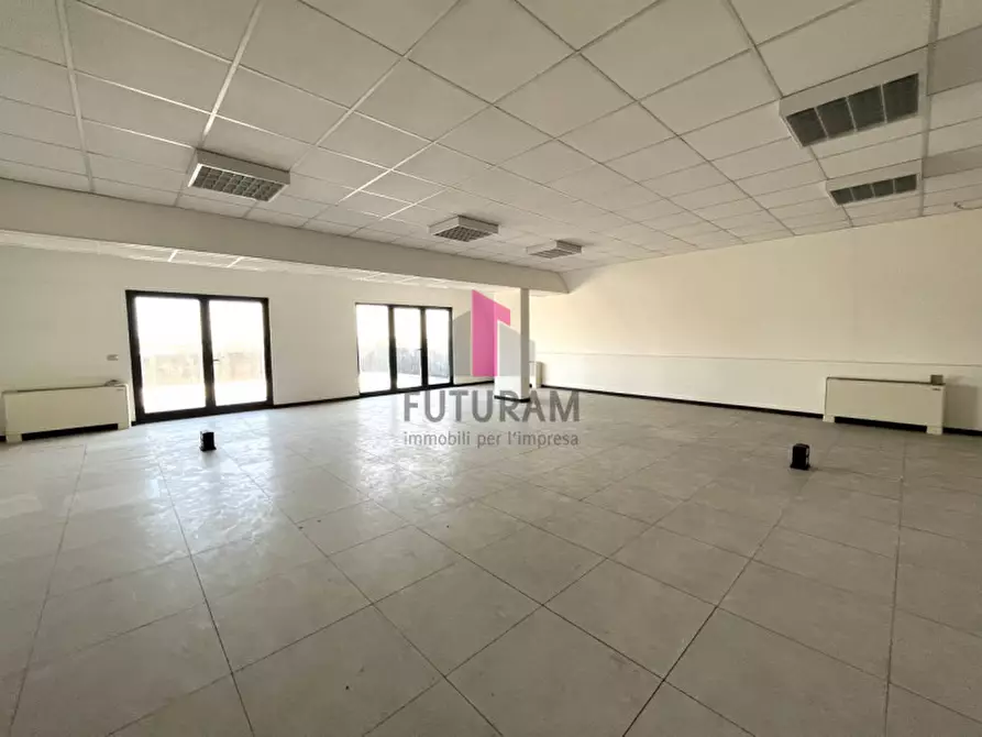 Immagine 3 di Ufficio in affitto  in Via Messico 9999 a Padova