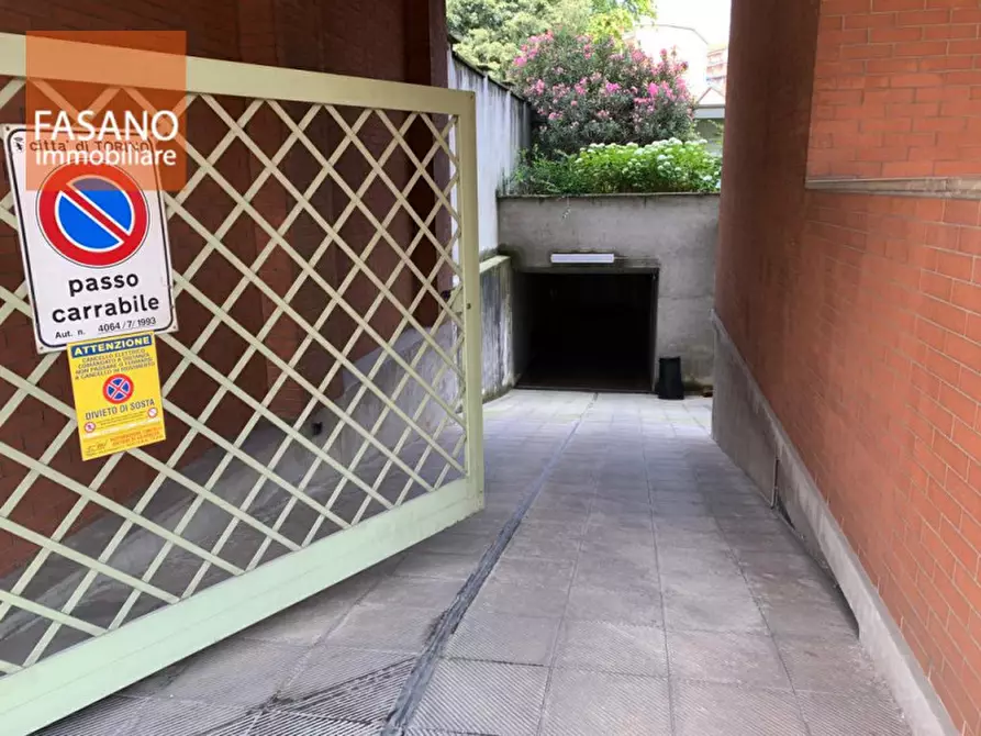 Immagine 3 di Garage in affitto  in Via Bologna 17 a Torino