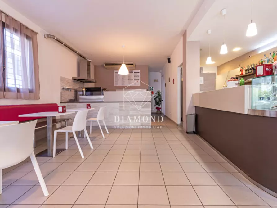 Immagine 2 di Negozio in affitto  in Via Unione a Vedelago