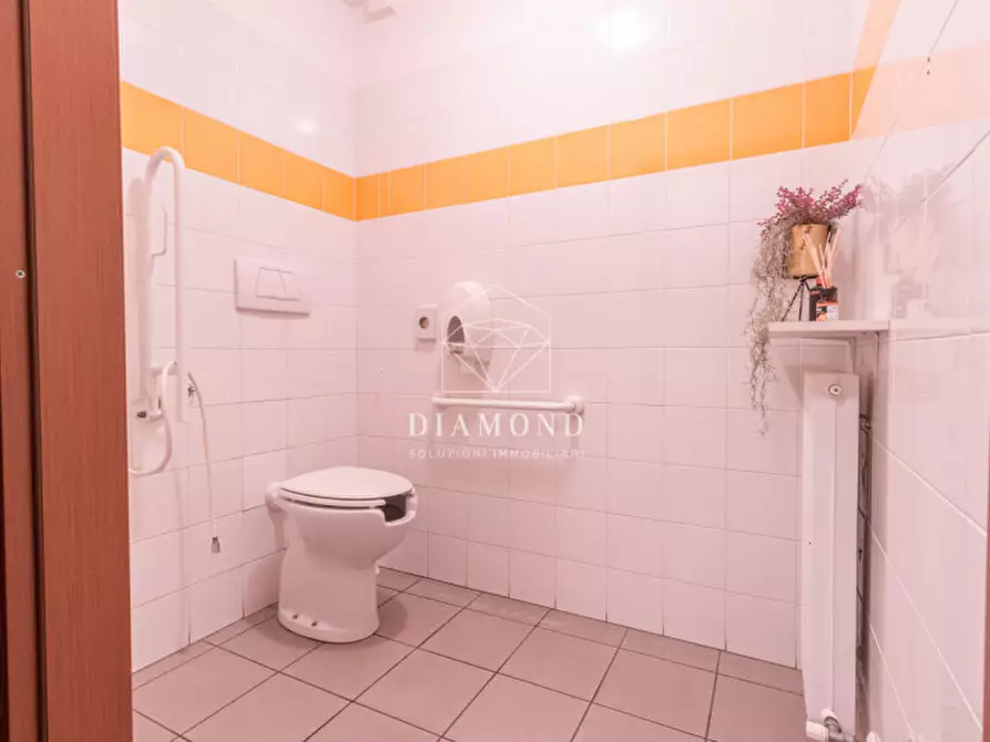 Immagine 9 di Negozio in affitto  in Via Unione a Vedelago