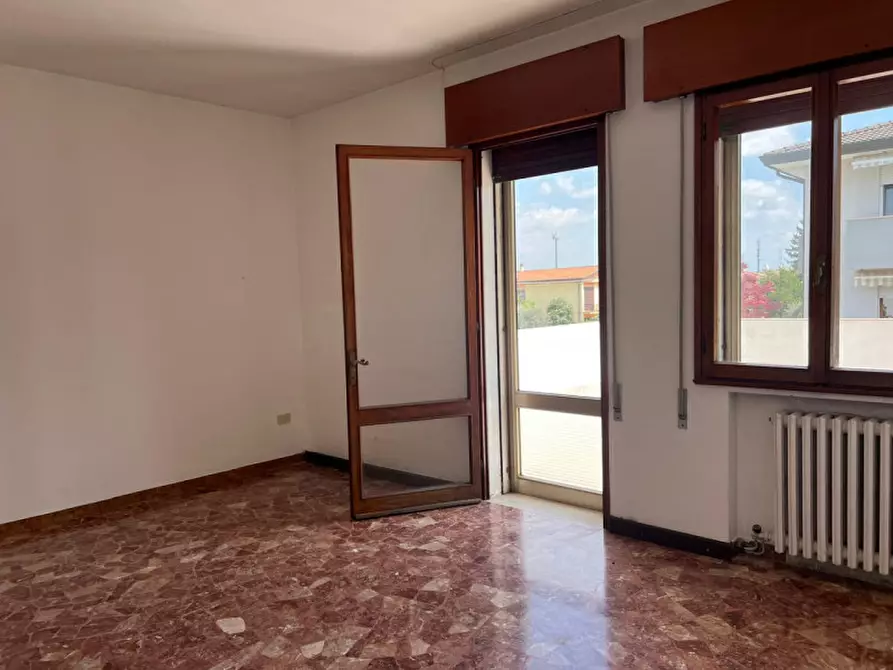 Immagine 5 di Appartamento in vendita  in Via Amerigo Vespucci a Monselice