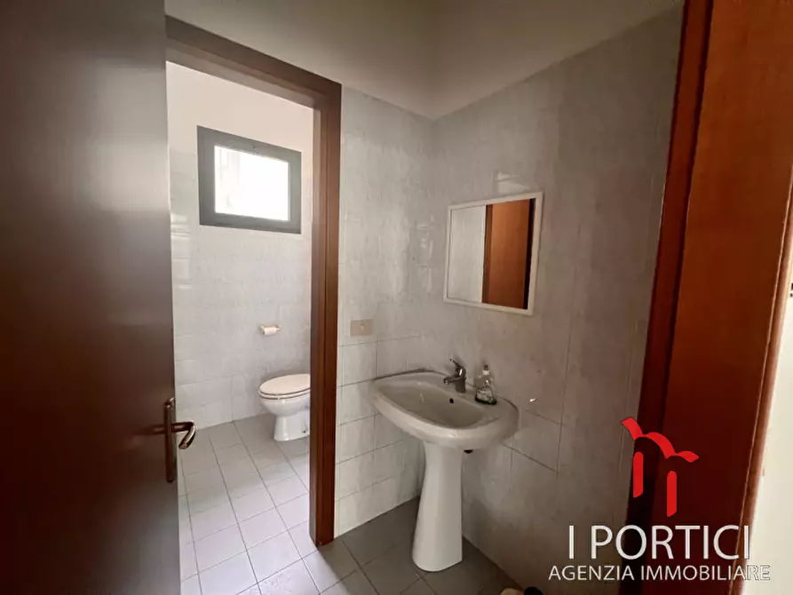 Immagine 2 di Negozio in vendita  in via Veneto a Martellago