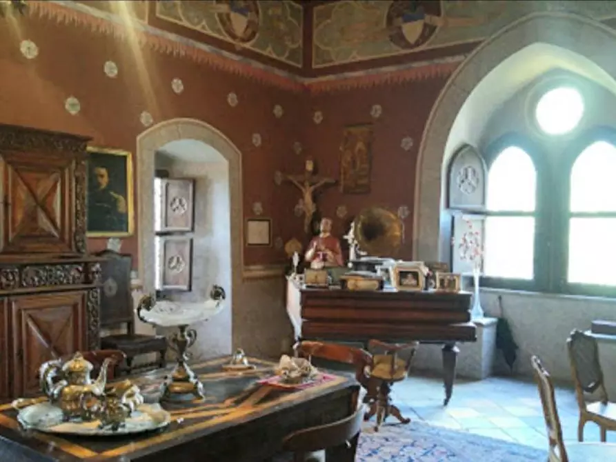 Immagine 1 di Palazzo in vendita  a Saluzzo