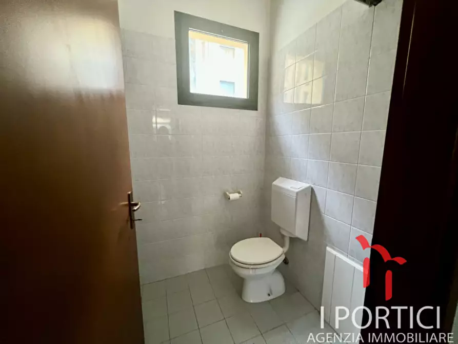 Immagine 3 di Negozio in affitto  in via Veneto a Martellago