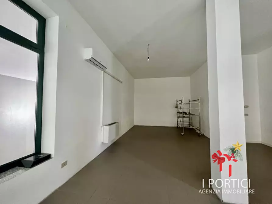 Immagine 3 di Negozio in affitto  in via Veneto a Martellago