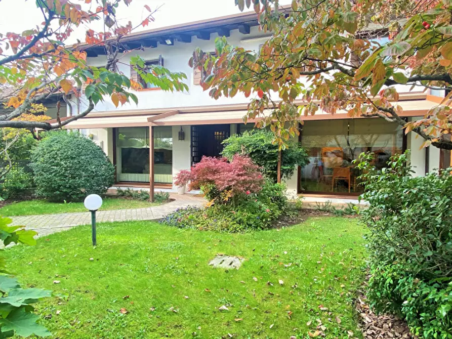 Immagine 2 di Rustico / casale in vendita  in via San Pio X 34/a a Castelfranco Veneto